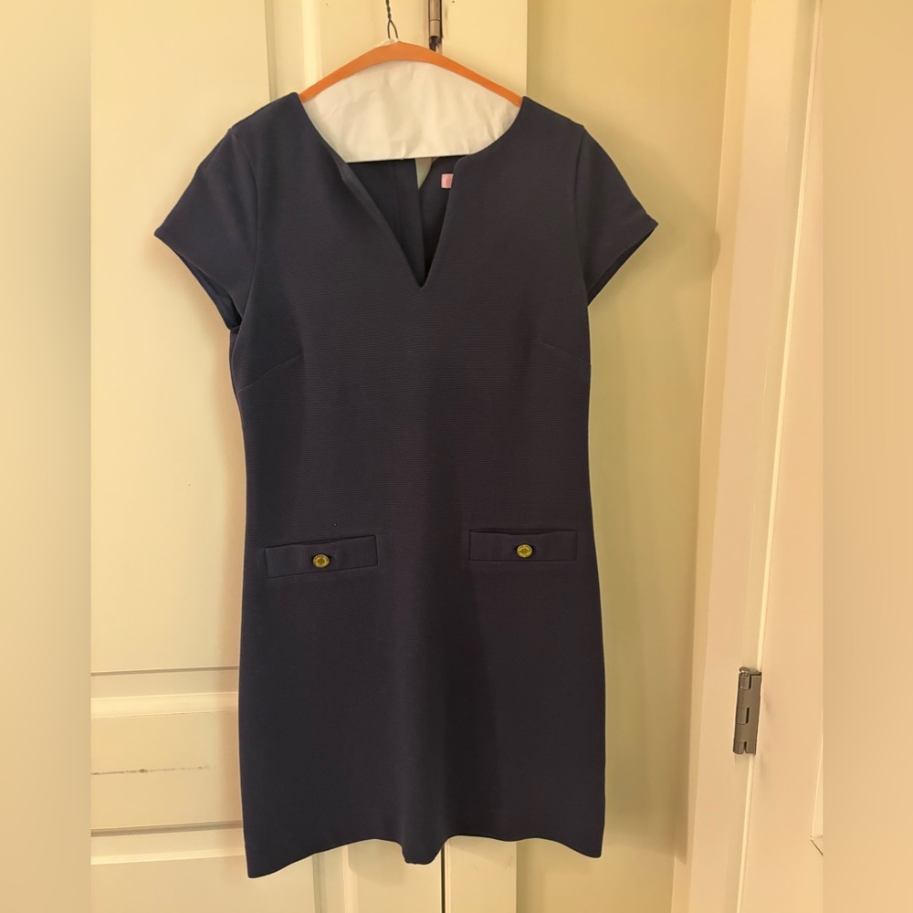 Lilly Pulitzer size small sheath dress excellent preowned condition
